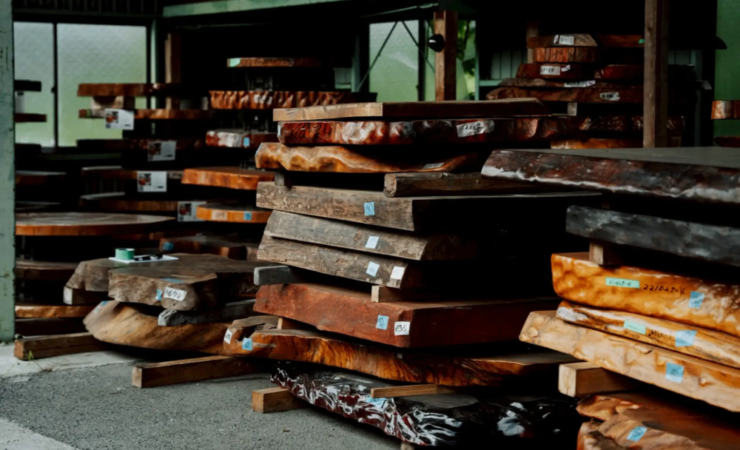 全て一点物！全国各地から集まった１枚板の無人販売所がオープン